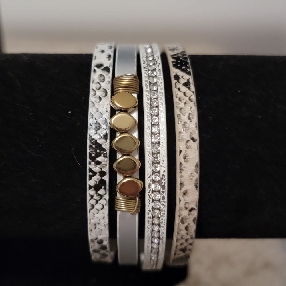 Animal Print Bracelet with 4 Layers and Magnetic Latch